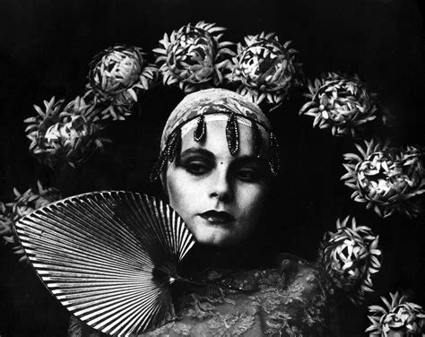 Irina Ionesco Portrait Jeune Femme Au Papillon Catawiki Images