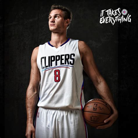 Danilo gallinari (born august 8, 1988) is an italian professional basketball player currently playing for the oklahoma city thunder. Rinascita Clippers: senza CP3, Gallinari e Griffin guidano ...