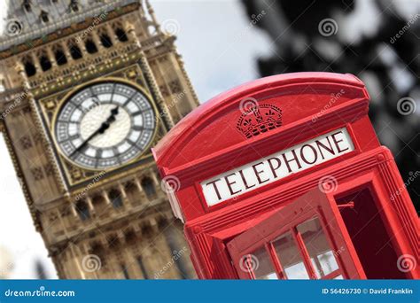 London Britische Rote Telefonzelle Mit Big Ben Glockenturm Im Abstand