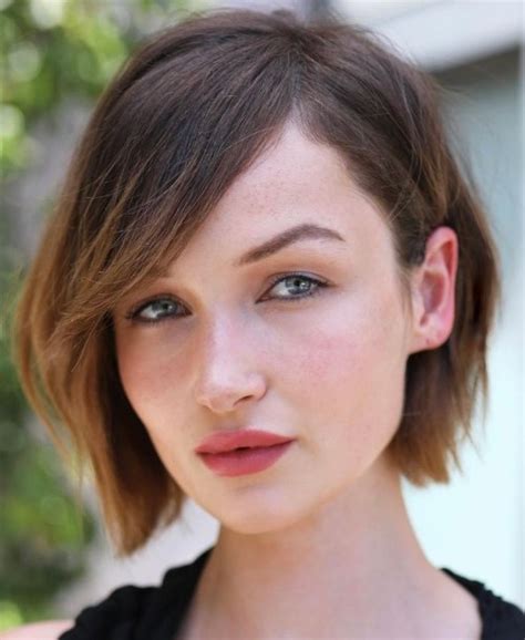 30 Gorgeous Bob Hairstyles With Side Bangs For 2024