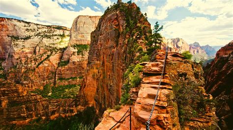 Hiking Angels Landing One Of The Worlds Most Dangerous Trails