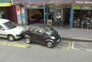 What are some parallel parking tips? How To's Wiki 88: how to parallel park gif