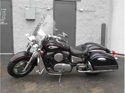There's a words stated that manual can't be separated from the product. 2000 Kawasaki Vulcan 1500 Nomad for sale on 2040-motos