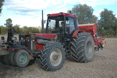 Avis 1056 Xl De La Marque Case Ih Tracteurs Agricoles