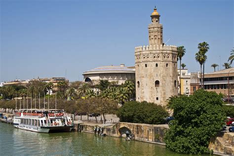 Los 20 Lugares Imprescindibles Para Visitar En Sevilla