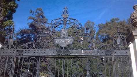 Tour Of Beverly Hills Celebrity Homes And Greystone Mansion