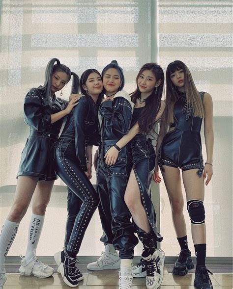 Itzy Wannabe 🌼 Itzy Outfit Itzy Outfits Girl Group Outfits
