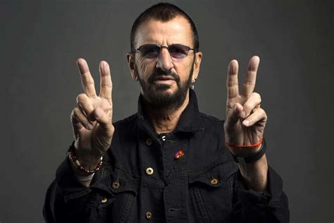 Tutto ciò di cui ha bisogno Ringo Starr è ancora Peace and Love