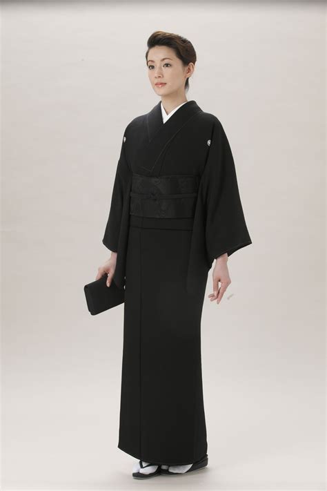 The Kimono Gallery | Black kimono traditional, Japanese traditional dress, Japanese traditional ...