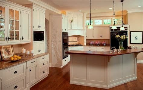 Cape cod houses hark back to the country cottage in england. Cape Cod, Shingle style lake home - Traditional - Kitchen ...
