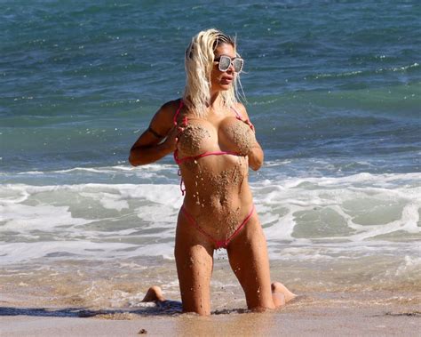 Angelique Morgans Big Nude Tits On Waikiki Beach Hawaii The Fappening