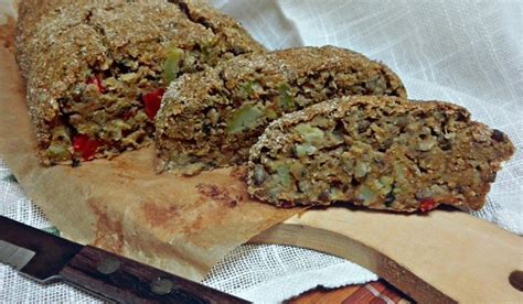 Il polpettone di lenticchie è un omaggio all'anno internazionale dei legumi per l'onu. Il polpettone di lenticchie alla cannella, un modo ...