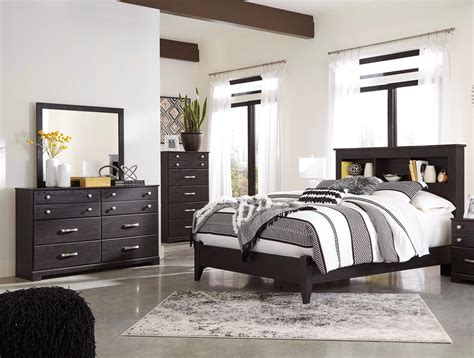 King bedroom sets value city furniture. Reylow Queen Bedroom Group by Signature Design by Ashley ...