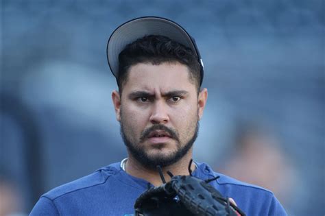 Instituto escuela (maracay, venezuela) debut: Milwaukee Brewers to acquire catcher Omar Narvaez from ...