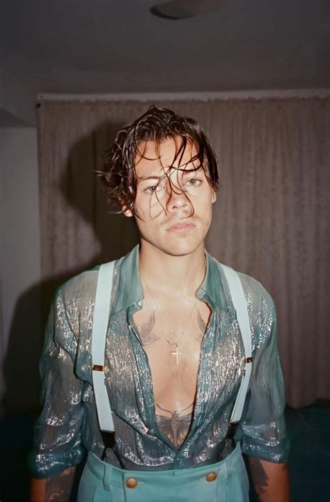 Harry For The ‘lights Up Music Video Rharrystyles