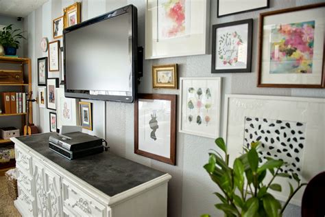 Fast delivery, 100% satisfaction guarantee. Domestic Fashionista: Decorating Around the TV and a New Shelf
