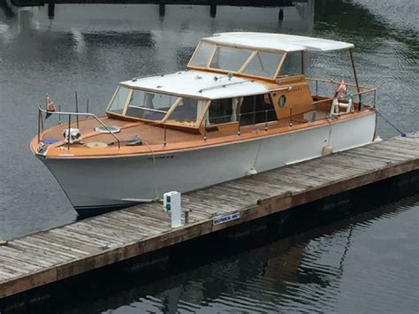 1959 Owens Flagship Express Cruiser Power Boat For Sale