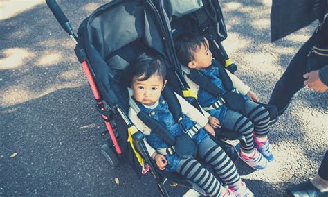 Choosing The Best Double Stroller For Two Children A Side By Side