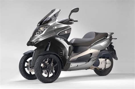 Power to weight ratio effects many different aspects of everyone's lives on a daily basis, yet many people are oblivious as to what it is and how it effects all of us. QUADRO 350D 2014 350cc SCOOTER price, specifications, videos