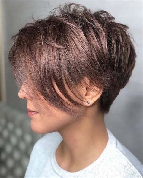 Short hairstyles are great for the fall type. Top 10 Women Haircuts for Thin Hair 2021【Best Trends and ...