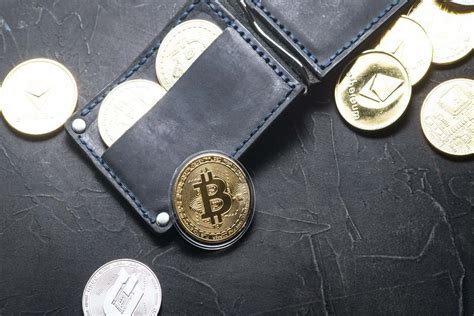 It is one of the best btc wallet that provides support for more than 30 popular currencies. The best crypto wallets on iOS for bitcoin (BTC) and altcoins