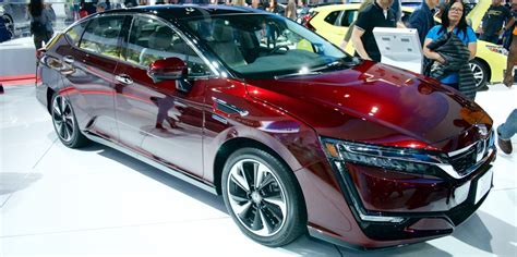 Hondas All Electric Clarity Ev Will Have 80 Miles Of Range And Start
