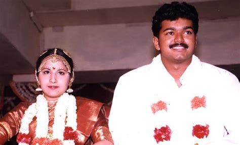 Vijay (born joseph vijay chandrasekhar) is an indian film actor and playback singer who works in the tamil film industry. Vijay (Actor) Wiki, Age, Wife, Family, Children, Biography ...