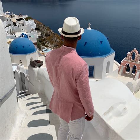 What To Wear In Santorini Best Mens Outfits For Greece 7