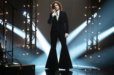 Adam Lambert Performs During American Idol Finale Watch Billboard