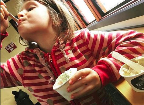 Ekspresi Lucu Dan Menggemaskan Anak Anak Saat Makan Es Krim Foto 1