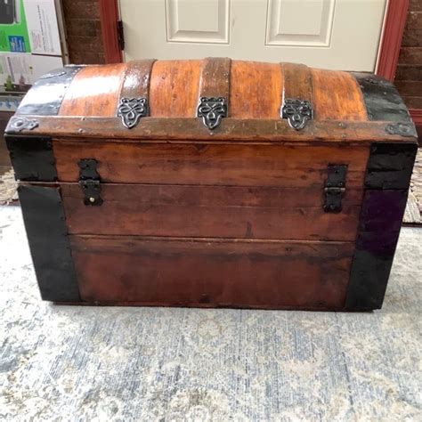1930s Vintage Refinished Dome Top Trunk Storage Chest Steamer Trunk