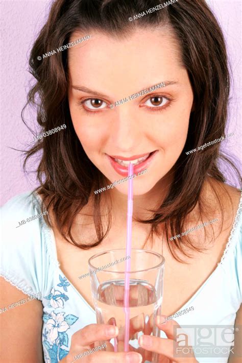 Woman Young Tumbler Drinks Straw Smiles Portrait 20 30 Years