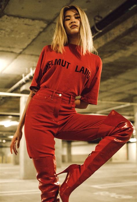justine biticon standing poses fitness inspo street wear 80s street style photoshoot my