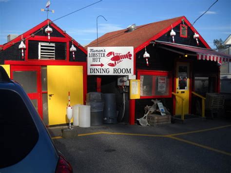 Offers vegetarian, vegan, and raw food. Nunan's Lobster Hut, Kennebunkport - Menu, Prices ...