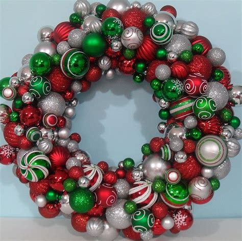 20 Christmas Ball Wreath Ideas Hmdcrtn