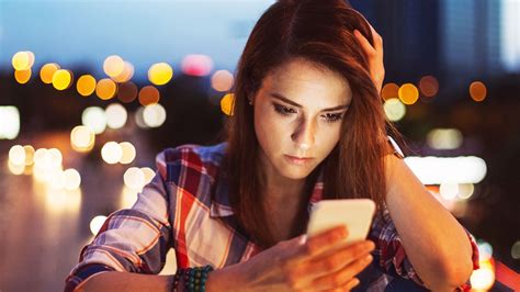 Social Media Causes Youth Depression Survey Says Entertainment