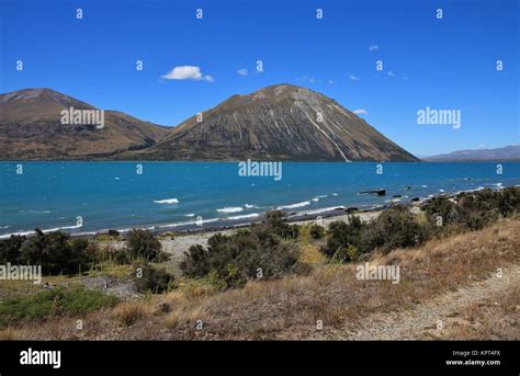 Lake Ohau And Ben Ohau Range New Zealand Stock Photo Alamy
