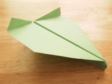 How To Make A Loop De Loop Paper Airplane Paper Airplanes Make A