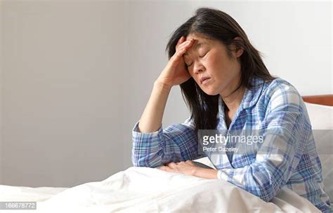 older women in bed foto e immagini stock getty images