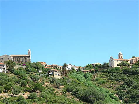 Eglise Latine Face à Léglise Grecque Eglise Cargèse Corse Du Sud
