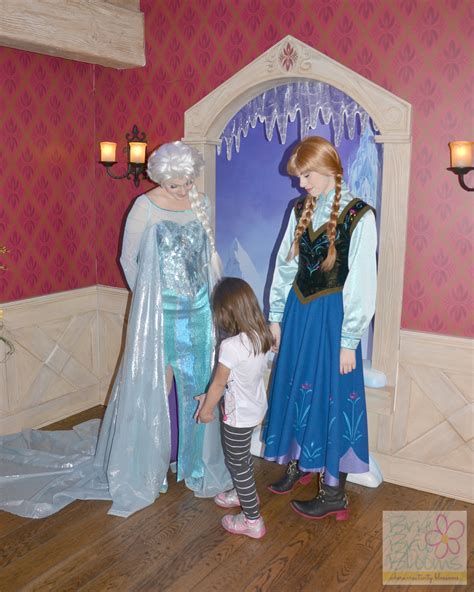 Disney Frozen Character Experience At Disneyland Meet Anna And Elsa