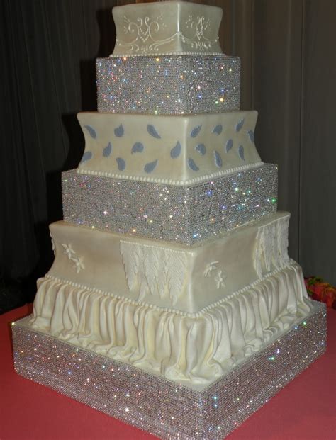 Wedding Cake Bling Beautiful Cakes That Sparkle And Shine Ideal Pr Media
