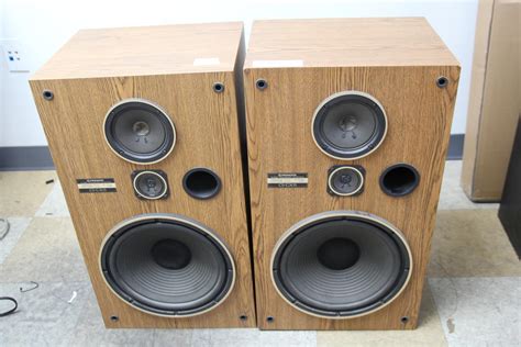 Pair Of Vintage Pioneer Cs G303 3 Way 100w Audio Floor Standing Stereo