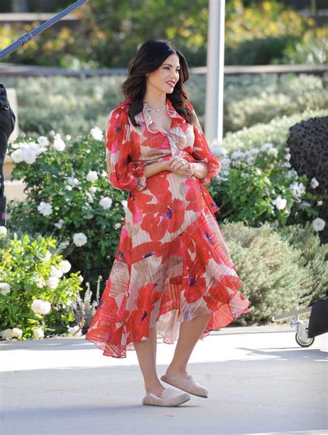 Jenna Dewan In A Red Floral Dress On The Set Of Flirty Dancing In Los