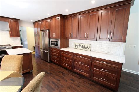 Backsplash For Kitchen With Cherry Cabinets Things In The Kitchen