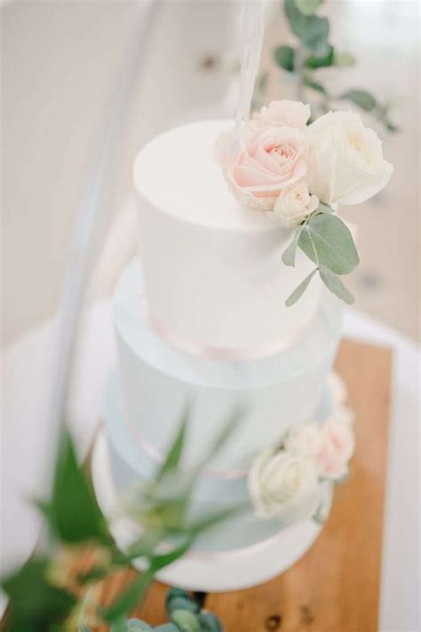 3 Timeless Wedding Cakes You Need To See And Try