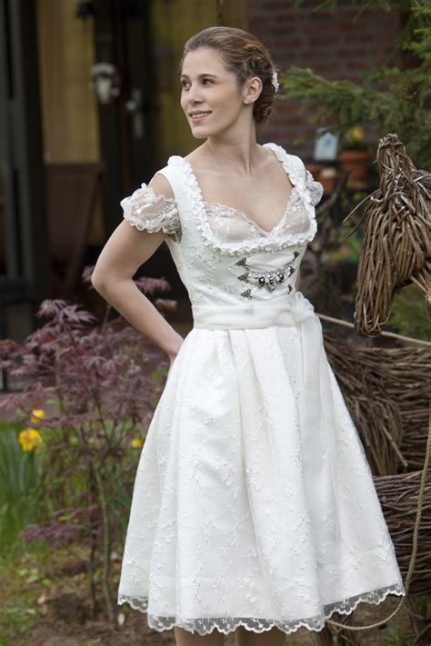 Weitere ideen zu hochzeitskleid dirndl, hochzeitskleid, hochzeit. Hochzeitsdirndl, Designer Dirndl, Brautdirndl, LiebEngel ...