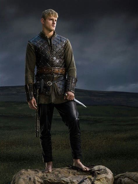 Vikings'in altıncı sezon birinci bölümünün son sahnelerinde bjorn ironside'ın, kardeşi kemiksiz ivar (ivar the boneless) tarafından bıçaklandığı görülüyordu. #Vikings - Bjorn Ironside | Vikings tv series, Vikings ...