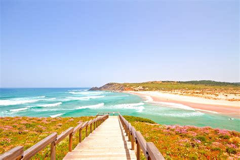 Strandurlaub portugal mit hlx flug und hotel sind inklusive das komplettpaket einfach online buchen jetzt informieren. Urlaub Juli wohin? 2020 Beliebte Reiseziele mit TUI bereisen