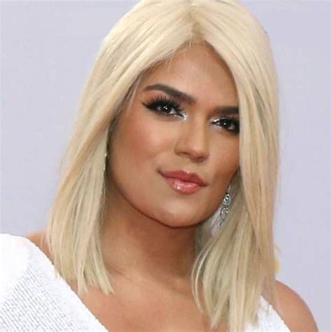 Biografía de Karol G Edad estatura pack peso novio Anuel AA LaLetraDe Biografías Música